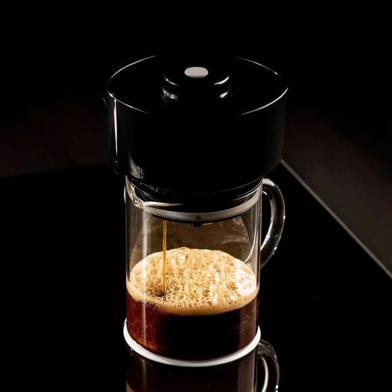 VacOne Air Brewer with glass carafe and accessories